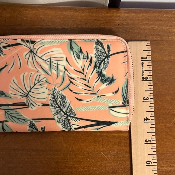 Peach Tropical Leaf Print Wristlet - Picture 6 of 6